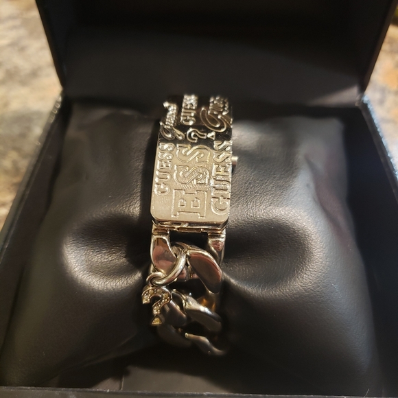 Guess Watch - Picture 7 of 7